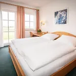 & Reich Am Schnackensee 3*